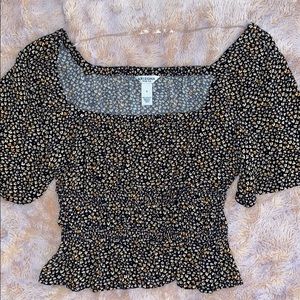 ‘Arizona Jean Co’ Floral Top